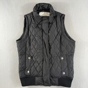 Maurices Black Quilted Puffer Vest Women's Size Medium Insulated Snap‎ Button
